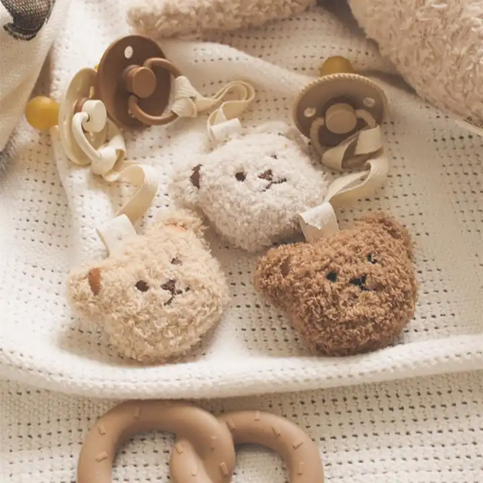 Modny uchwyt na smoczek dla ni – Baby Products Nipples recenzja i cena